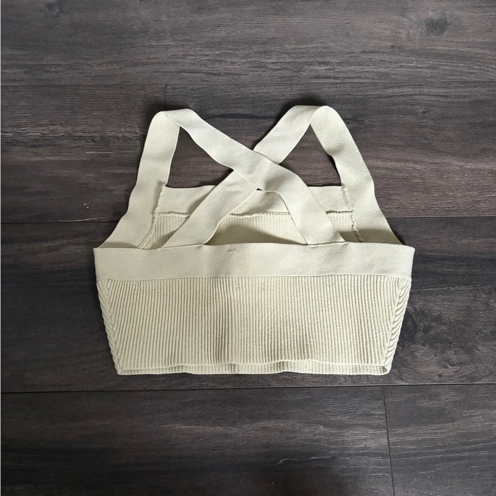 Babaton Crop Top - Picture 2 of 3